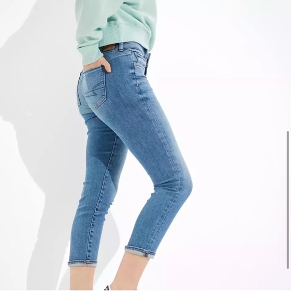 American Eagle Jeans Artist Crop Size 2 - Picture 3 of 14